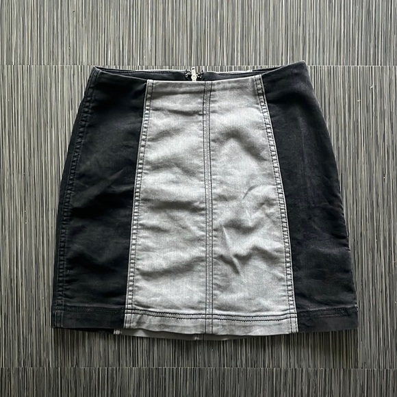 Free People Modern Femme Denim Mini Skirt - Size 2 - Picture 2 of 4